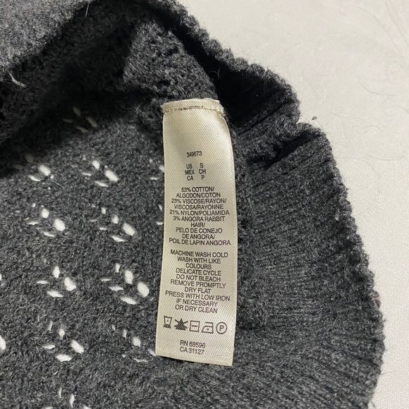 DKNY Jeans Long Sleeve Gray Crochet Sweater Women's Size Small - Picture 7 of 8